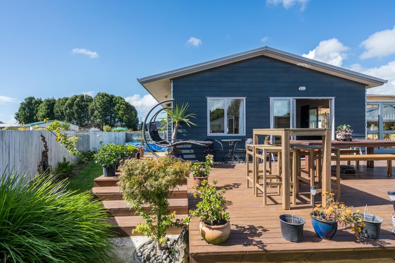 Photo of property in 2 Herons Lane, Mangawhai, 0505