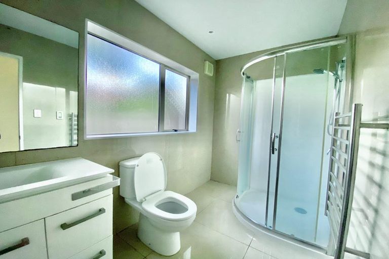 Photo of property in 19a Nile Road, Milford, Auckland, 0620