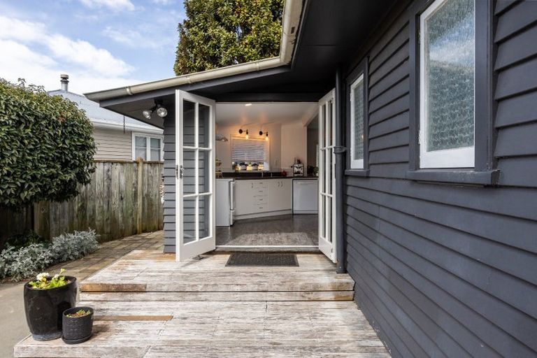 Photo of property in 72 Te Aute Road, Havelock North, 4130