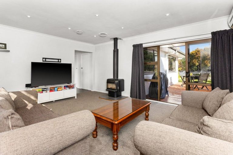 Photo of property in 8 Elizabeth Place, Clive, 4102