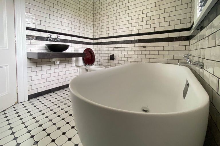 Photo of property in 34 Main Street, Greytown, 5712