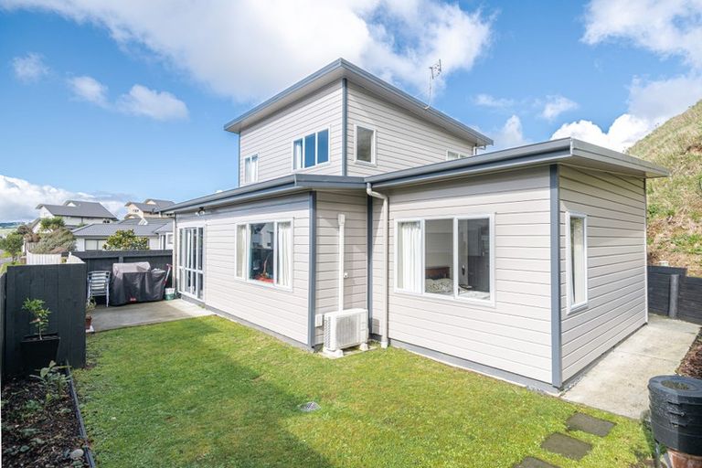 Photo of property in 52 Erlestoke Crescent, Churton Park, Wellington, 6037