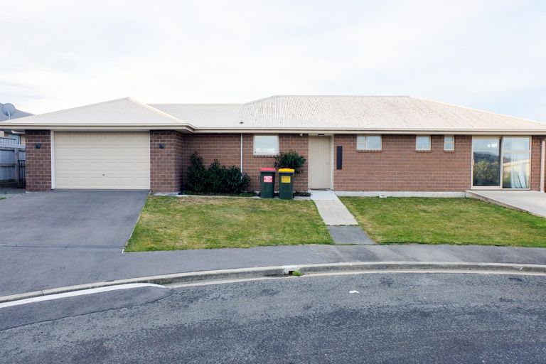 Photo of property in 16 Mcmullan Place, Oamaru North, Oamaru, 9400