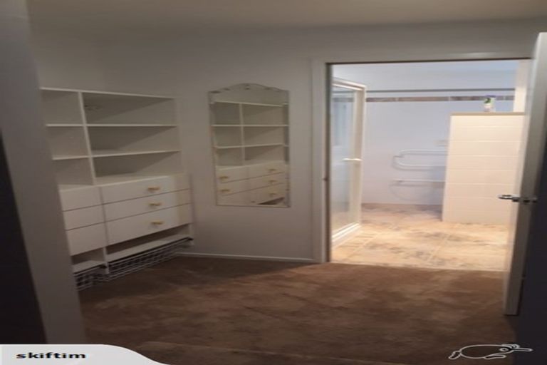 Photo of property in 32 The Circle, Manly, Whangaparaoa, 0930