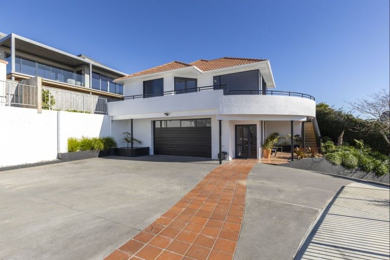 Photo of property in 23 Peace Avenue, Moturoa, New Plymouth, 4310