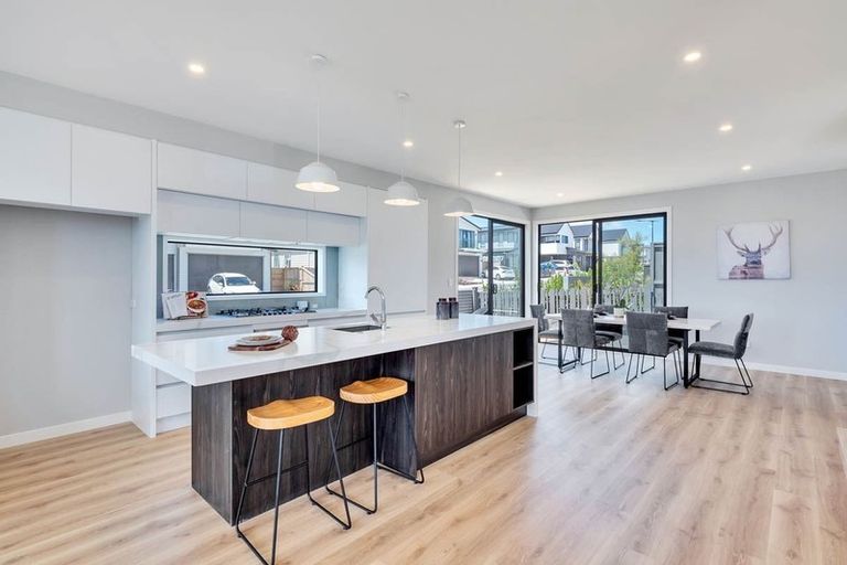 Photo of property in 30 Kearns Drive, Hobsonville, Auckland, 0616