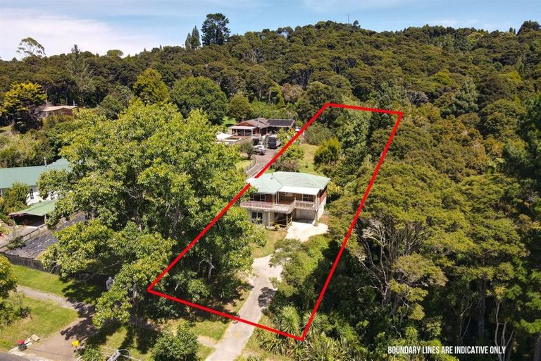 Photo of property in 46 Mountain Road, Henderson Valley, Auckland, 0612