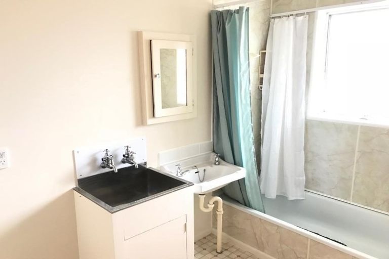 Photo of property in 1/15 Dallas Street, Riccarton, Christchurch, 8041