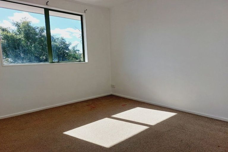 Photo of property in 1/23 Landow Place, Henderson, Auckland, 0612