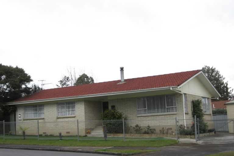 Photo of property in 4 Sheralee Place, Red Hill, Papakura, 2110