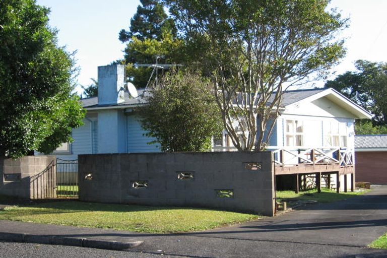 Photo of property in 258 Hepburn Road, Glendene, Auckland, 0602
