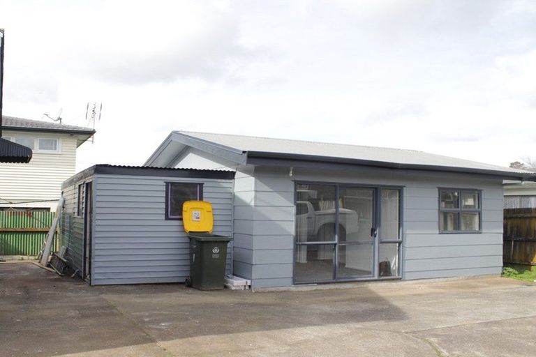 Photo of property in 12 Miro Road, Mangere Bridge, Auckland, 2022