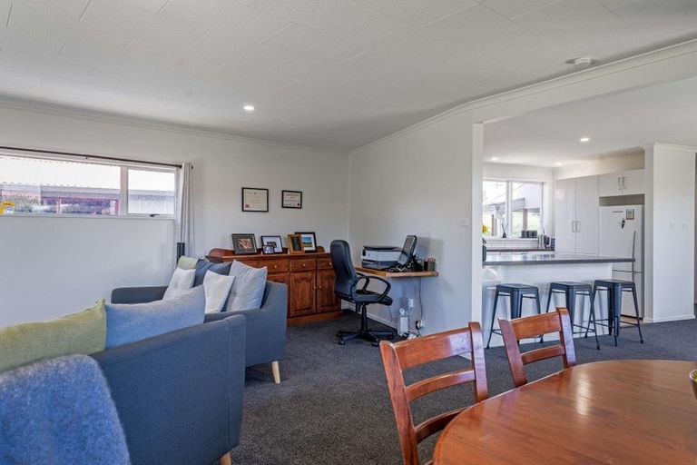 Photo of property in 38 Philip Street, Carterton, 5713