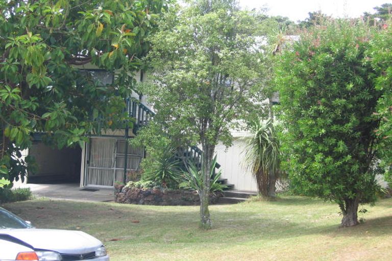 Photo of property in 2/9 Kathleen Street, Totara Vale, Auckland, 0627