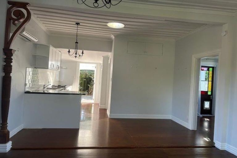 Photo of property in 15 Pomare Road, Russell, 0202