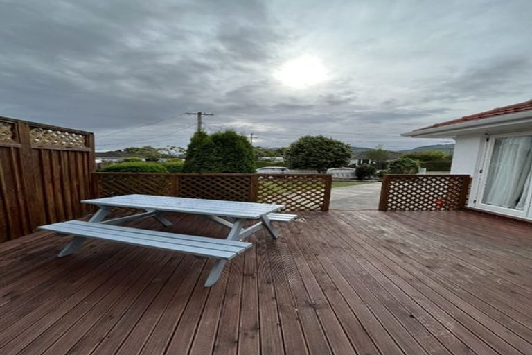 Photo of property in 54 Routley Crescent, Elderslea, Upper Hutt, 5018