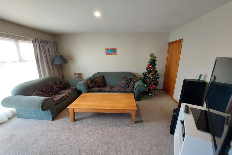 Photo of property in 35a Prestons Road, Redwood, Christchurch, 8051