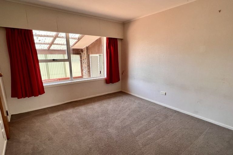 Photo of property in 86 Rosario Crescent, Red Beach, 0932