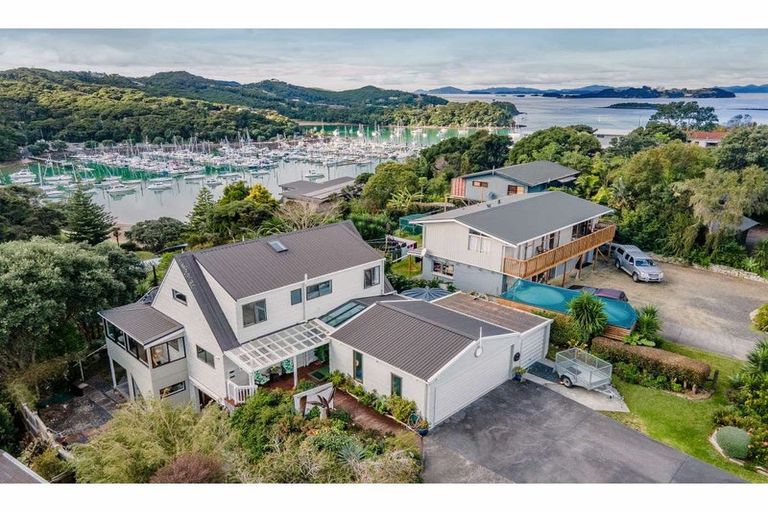Photo of property in 87 Doves Bay Road, Kerikeri, 0294