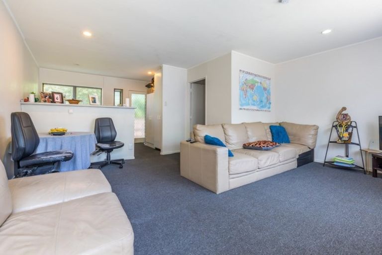 Photo of property in 2/31 Bowater Place, Manurewa, Auckland, 2102