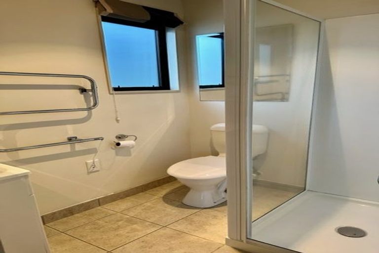 Photo of property in 2b Donald Crescent, Karori, Wellington, 6012