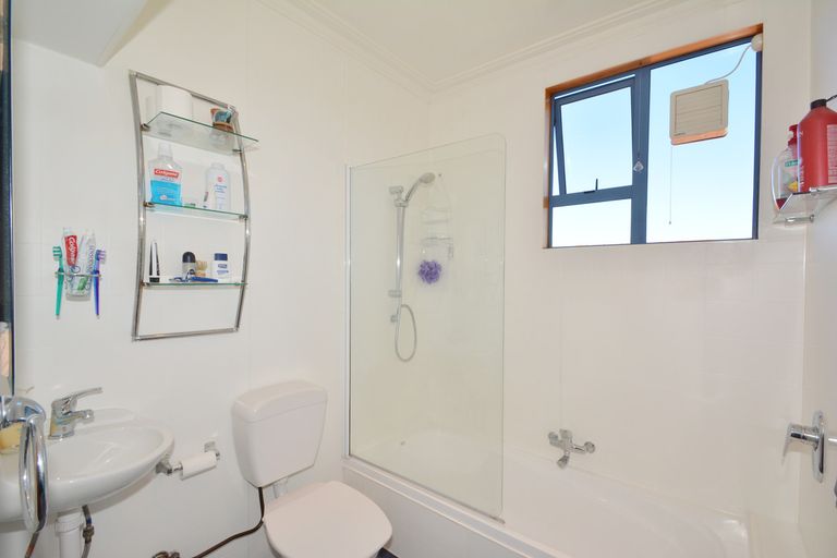 Photo of property in 210 Bay View Road, South Dunedin, Dunedin, 9012