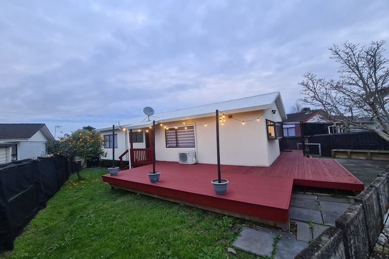 Photo of property in 2/21 Southview Place, Wattle Downs, Auckland, 2102