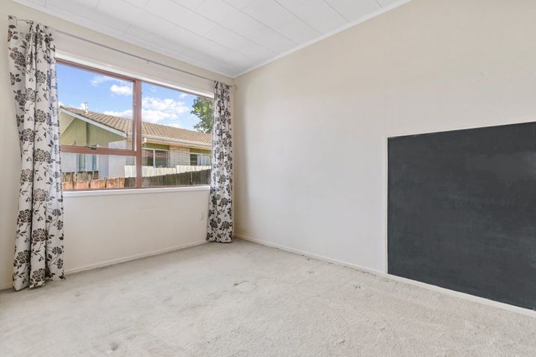Photo of property in 1/47 Zita Maria Drive, Massey, Auckland, 0614