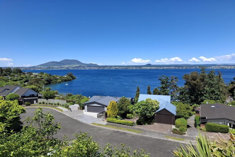 Photo of property in 23 Ewing Grove, Acacia Bay, Taupo, 3330