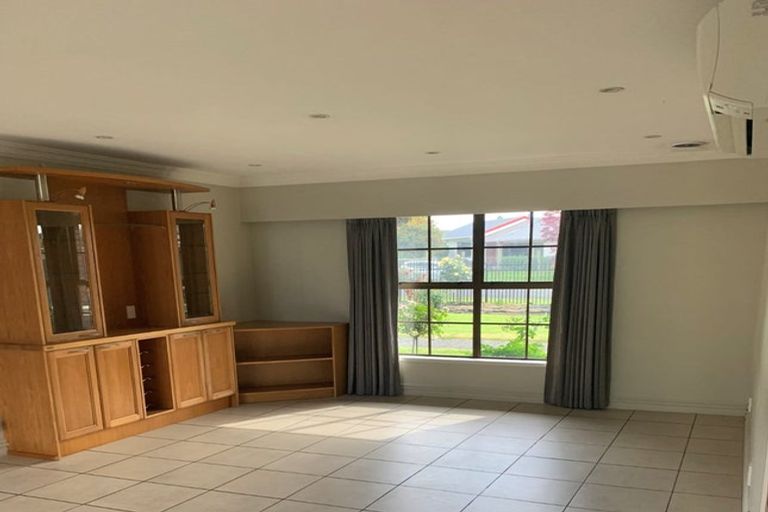 Photo of property in 35 Poaka Avenue, Dinsdale, Hamilton, 3204