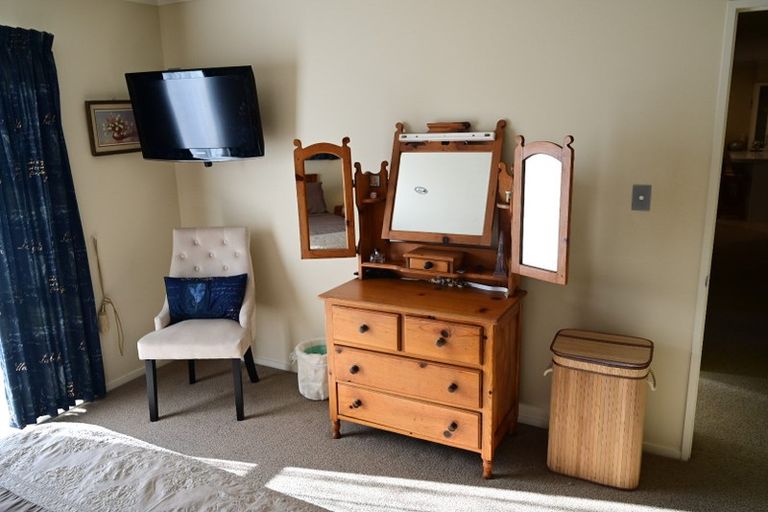 Photo of property in 69 Riverside Road, Orewa, 0931