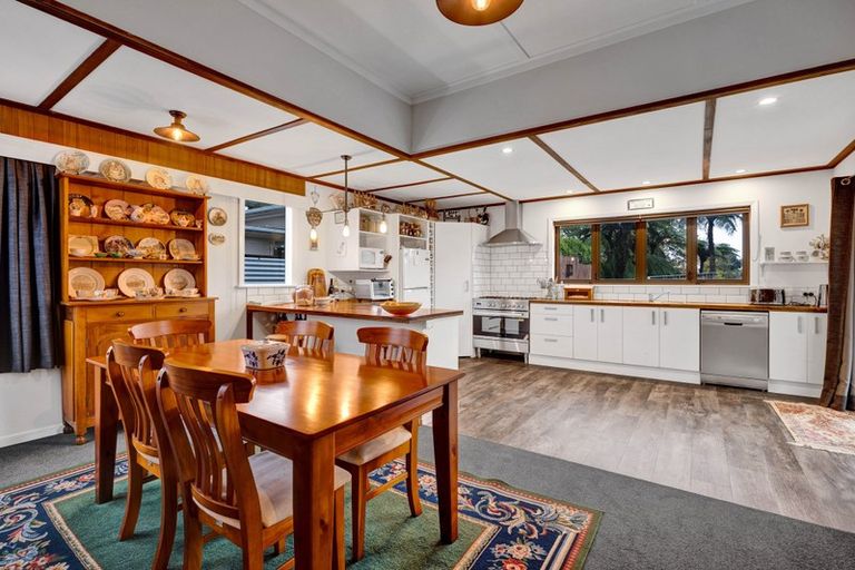 Photo of property in 12 Olivia Street, Stratford, 4332