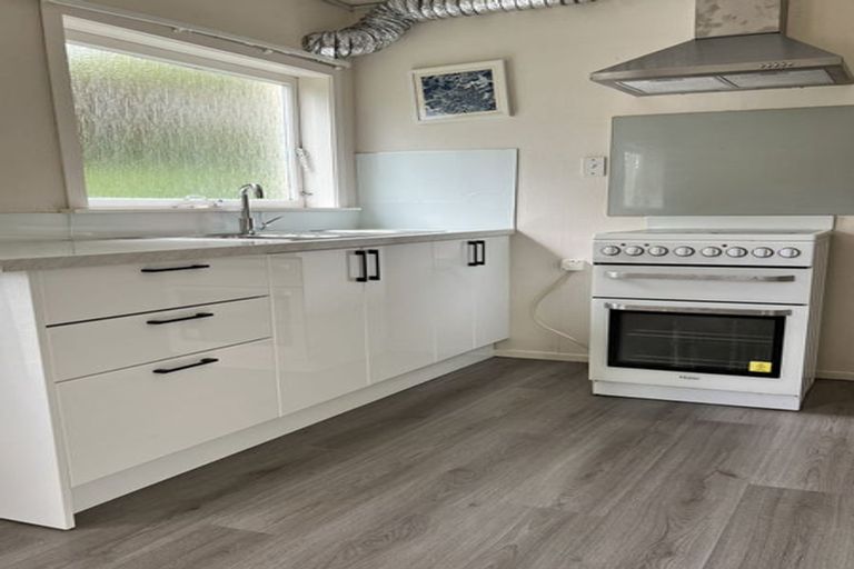 Photo of property in 35 Montgomery Avenue, Rothesay Bay, Auckland, 0630