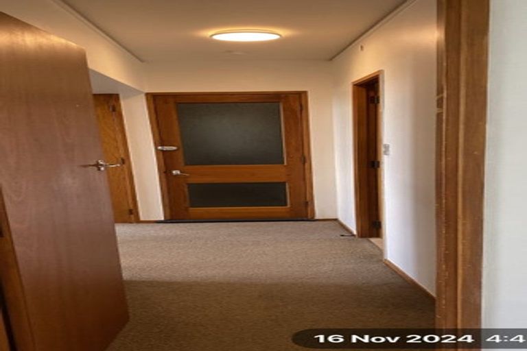 Photo of property in 1/2 Oriental Terrace, Mount Victoria, Wellington, 6011