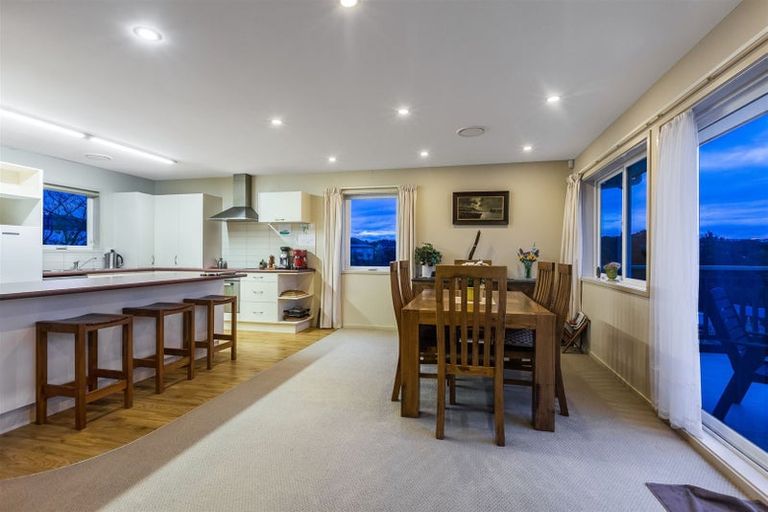 Photo of property in 9 Botany Lane, Whitby, Porirua, 5024