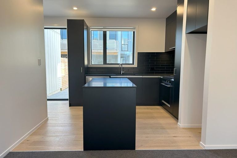 Photo of property in 12 Kamahi Place, Paraparaumu, 5032