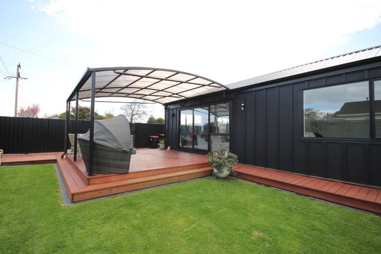 Photo of property in 11 Moa Street, Waikiwi, Invercargill, 9810