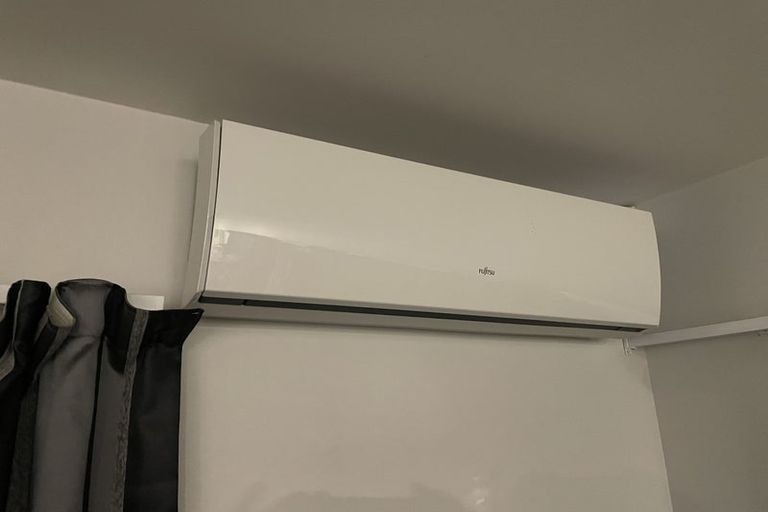 Photo of property in 76 Te Atatu Road, Te Atatu South, Auckland, 0610