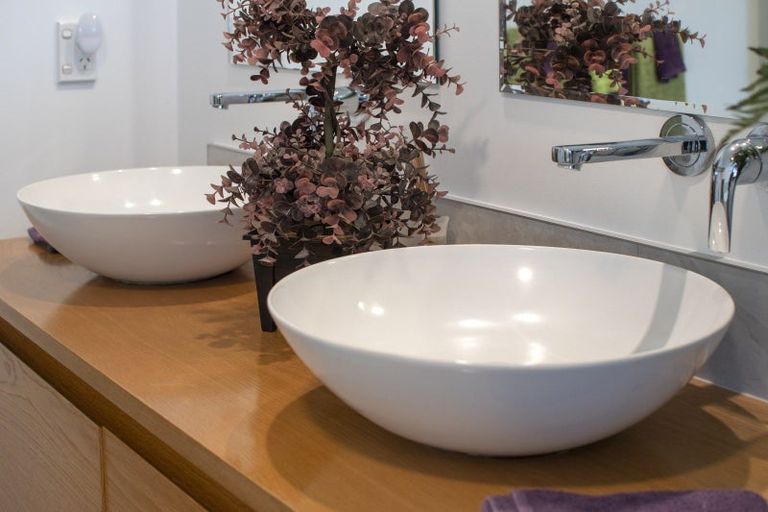 Photo of property in 1 Guildford Place, Bethlehem, Tauranga, 3110