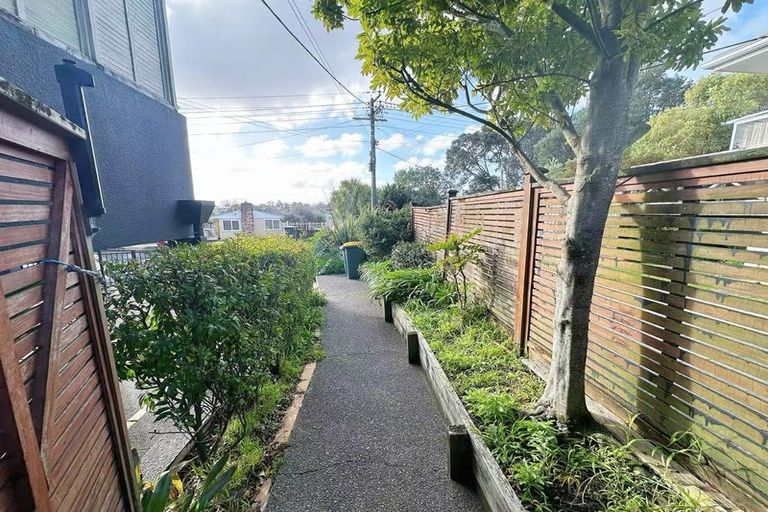 Photo of property in 32 Regent Street, Devonport, Auckland, 0624