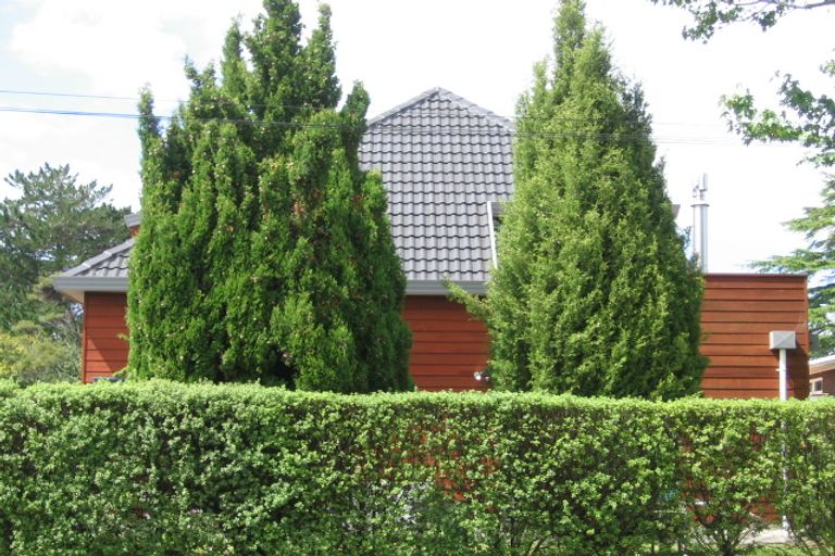 Photo of property in 26 Dakota Avenue, Beach Haven, Auckland, 0626