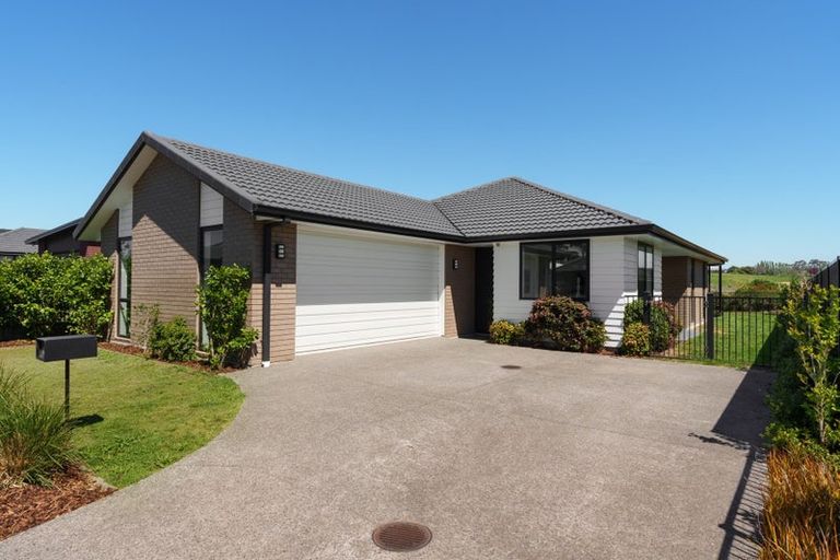 Photo of property in 25 Pioneer Crescent, Omokoroa, 3114