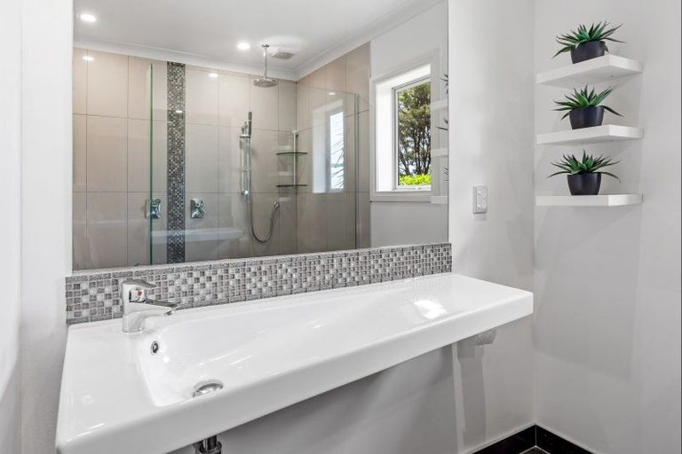 Photo of property in 240 Three Oaks Drive, Dairy Flat, Albany, 0794