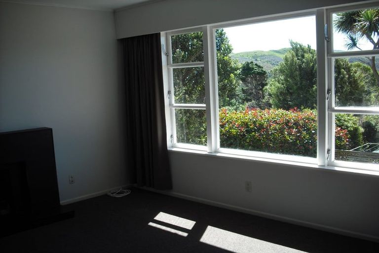 Photo of property in 19a Huntingdon Street, Northland, Wellington, 6012