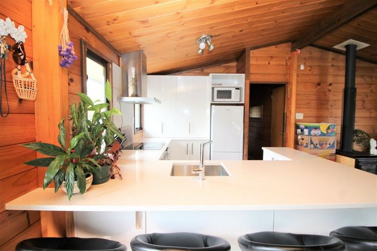 Photo of property in 3 Pollen Street, Woodville, 4920