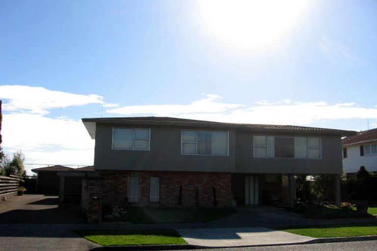 Photo of property in 37 Dittmer Drive, Awapuni, Palmerston North, 4412