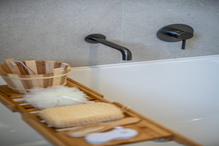 Photo of property in 12b Rewi Street, Torbay, Auckland, 0630