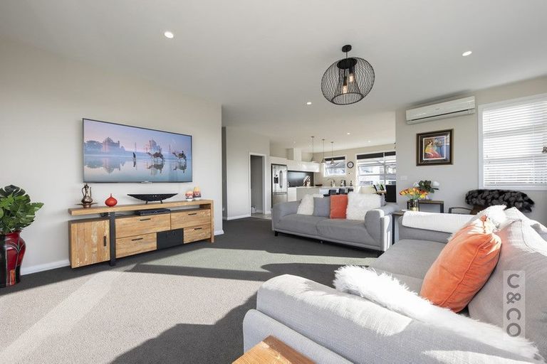 Photo of property in 4 Tauwaka Crescent, Riverhead, 0820