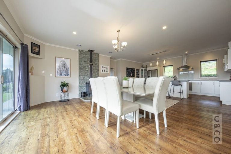 Photo of property in 92 Taiapa Valley Road, Muriwai, Waimauku, 0881