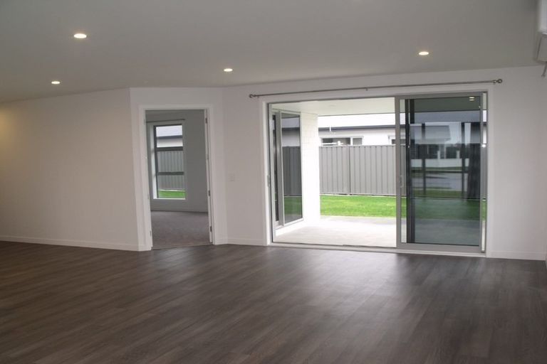 Photo of property in 19 Ruahine Road, Poraiti, Napier, 4112